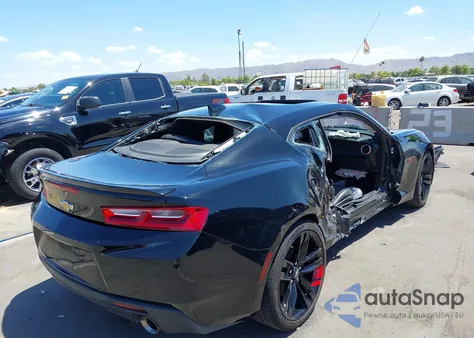 2018 Chevrolet Camaro 2Lt z USA, uszkodzony, nr VIN 1G1FD1RS4J0153659